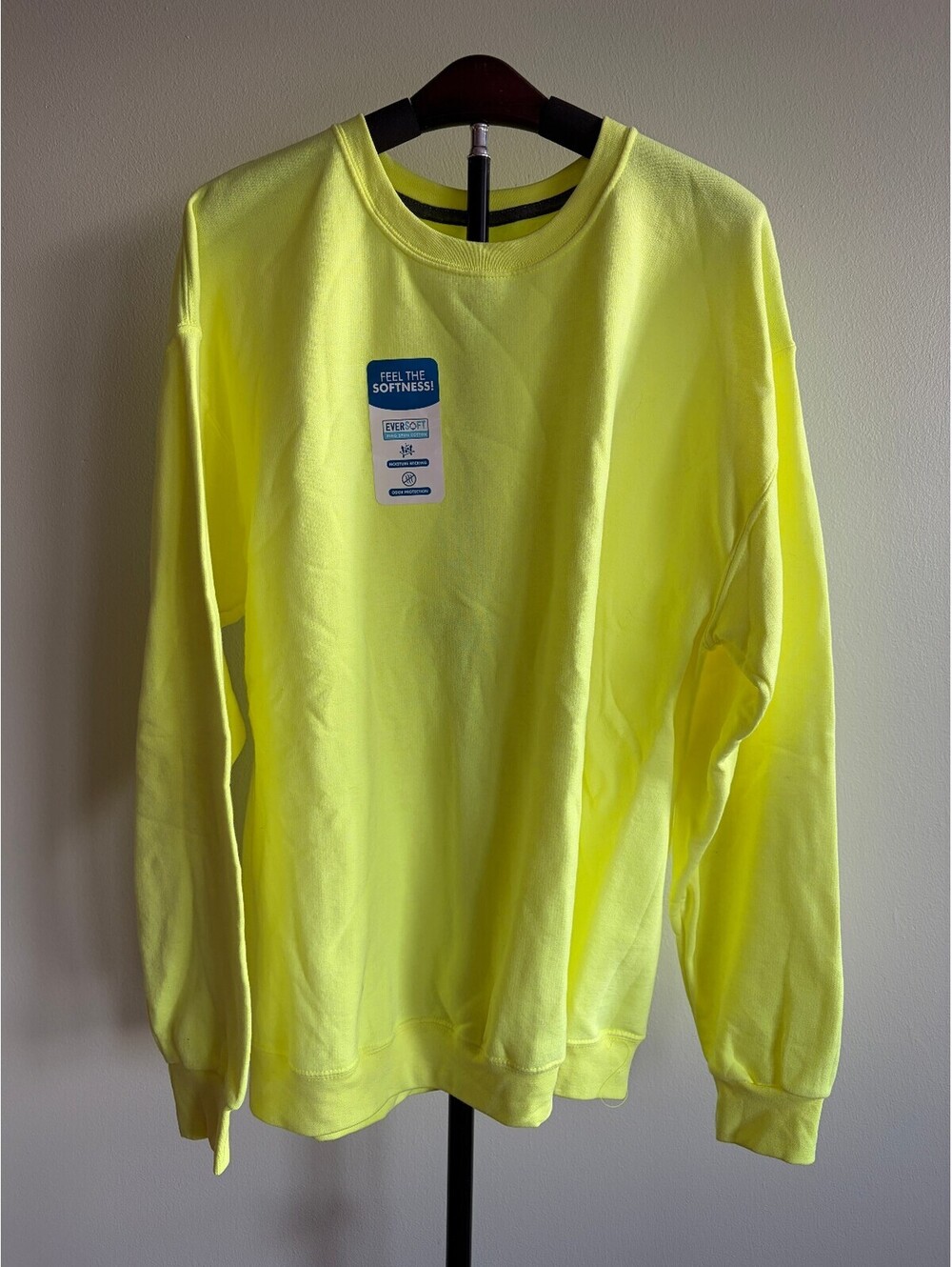 NWT Fruit of the Loom Men’s Large Neon Yellow Eversoft Sweatshirt